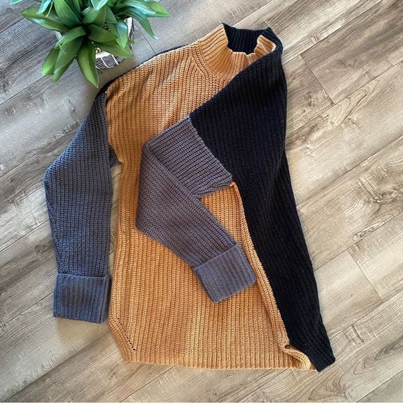 Workshop Republic Clothing Mock Turtleneck Sweater size Medium - Picture 4 of 5